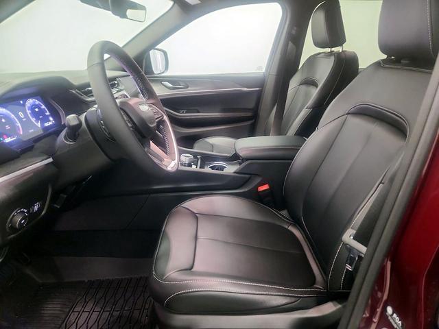 Photo of 2025 Burgundy Jeep Grand Cherokee