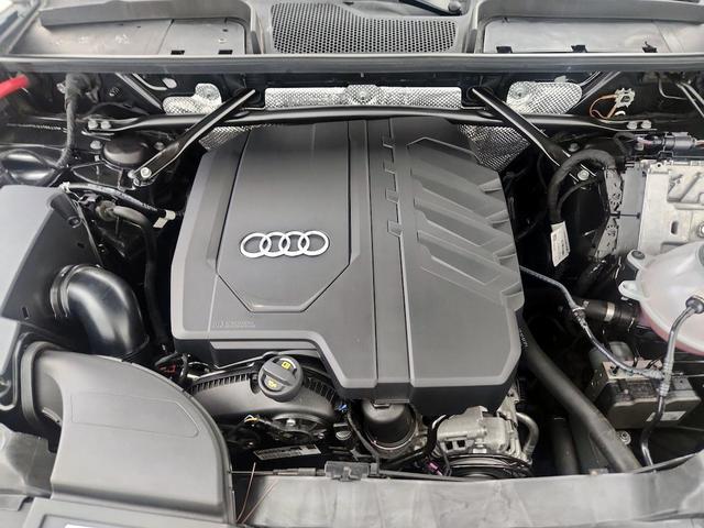 Photo of 2022 Gray Audi Q5 Sportback