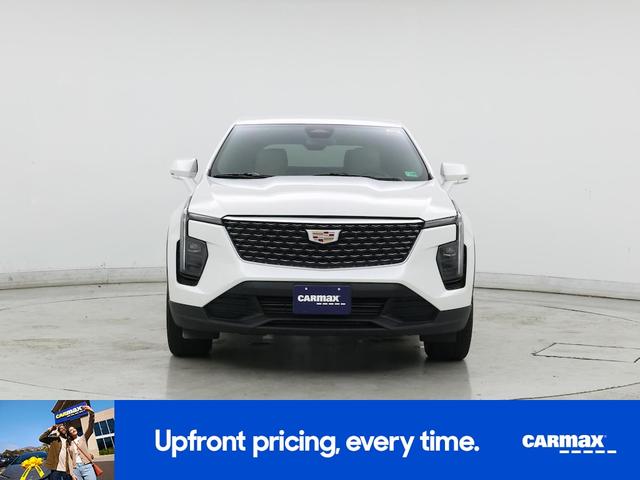 Photo of 2024 White Cadillac XT4