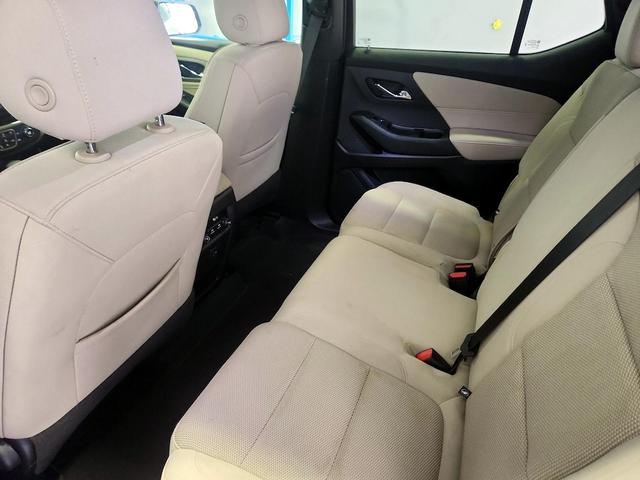 Photo of 2022 White Chevrolet Traverse