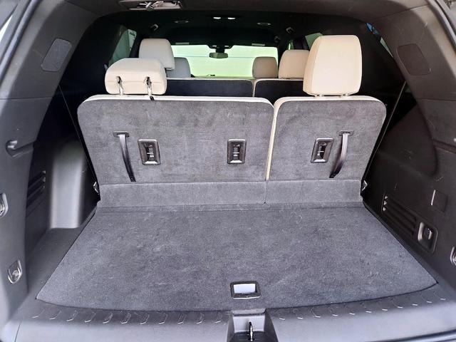 Photo of 2022 White Chevrolet Traverse