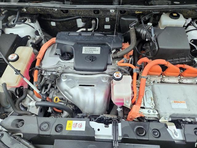 Photo of 2017 White Toyota RAV4 Hybrid