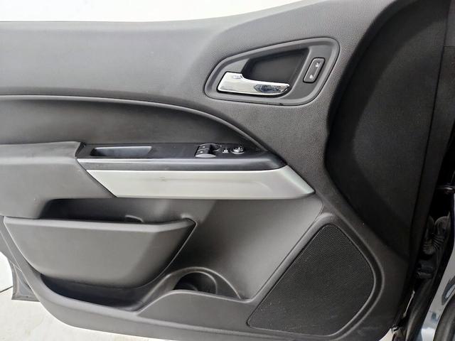 Photo of 2018 Gray Chevrolet Colorado