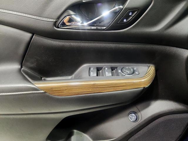 Photo of 2022 Blue GMC Acadia