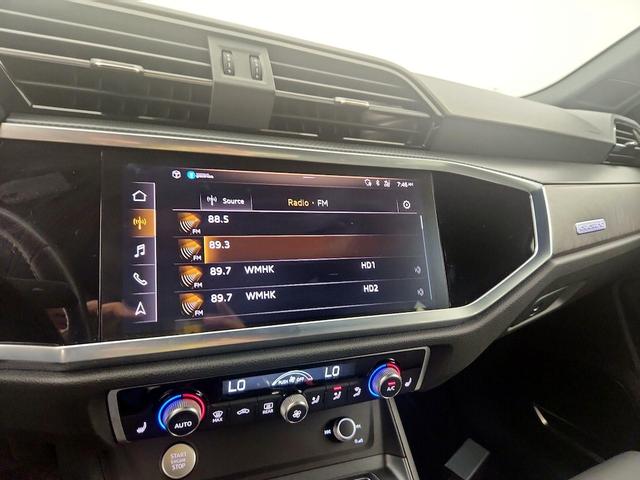 Photo of 2020 White Audi Q3