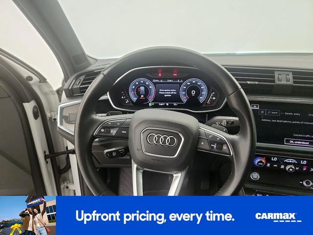 Photo of 2020 White Audi Q3