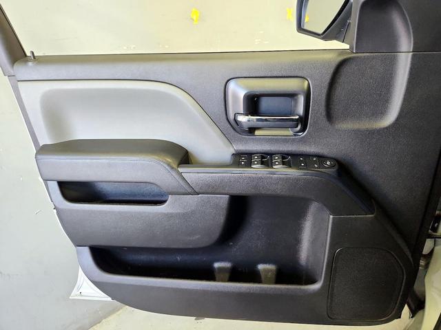 Photo of 2018 Silver Chevrolet Silverado 1500