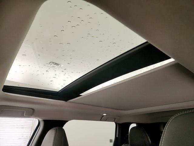 Photo of 2023 White Mitsubishi Outlander