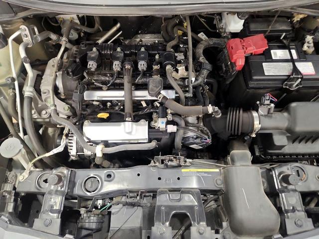 Photo of 2022 Gray Nissan Versa