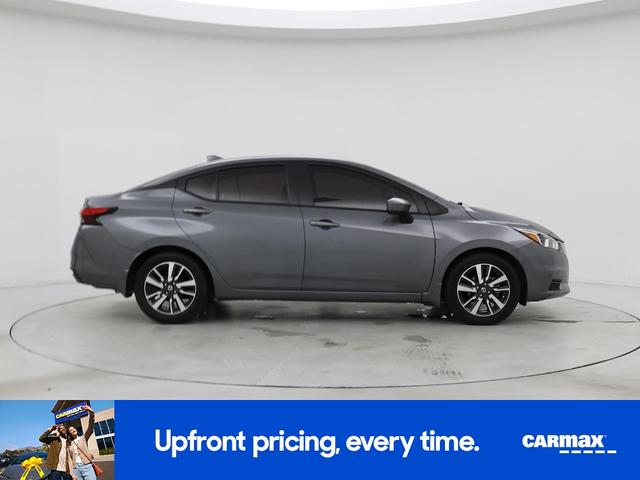 Photo of 2022 Gray Nissan Versa