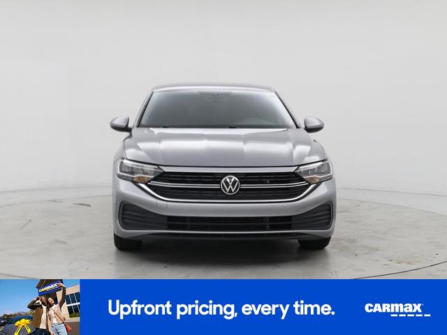 Photo of 2023 Silver Volkswagen Jetta