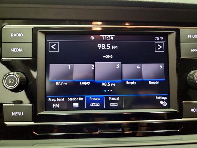 Photo of 2023 Silver Volkswagen Jetta