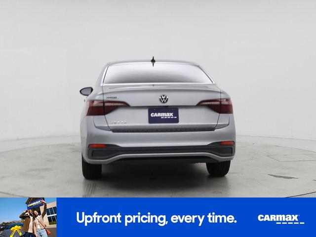 Photo of 2023 Silver Volkswagen Jetta