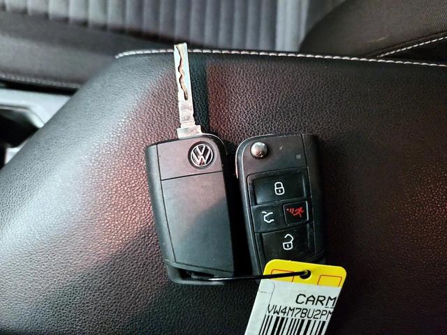 Photo of 2023 Silver Volkswagen Jetta