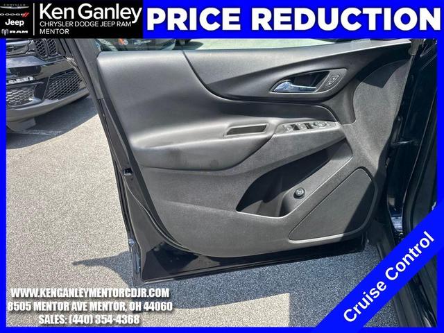 Photo of 2020 Midnight Blue Metallic Chevrolet Equinox