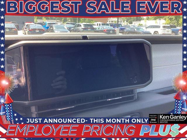 Photo of 2025 Anvil Clearcoat Jeep Wrangler