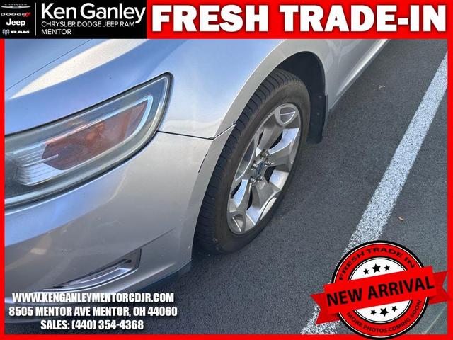Photo of 2010 Silver Ford Taurus