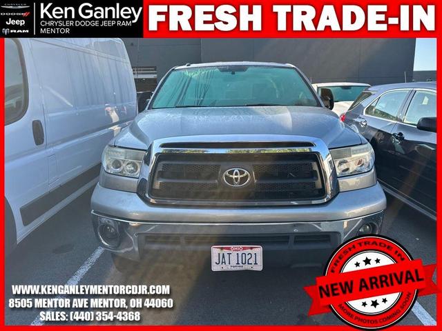 Photo of 2013 Silver Toyota Tundra