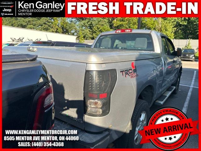 Photo of 2013 Silver Toyota Tundra