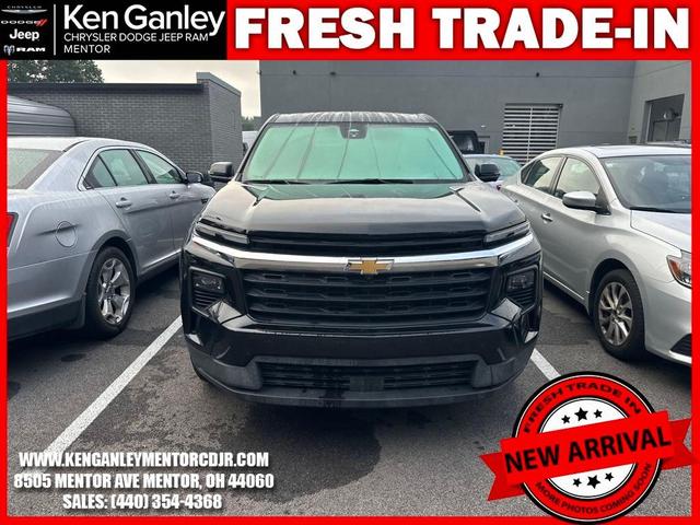 Photo of 2024 Mosaic Black Metallic Chevrolet Traverse