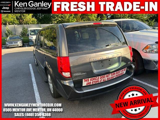 Photo of 2016 Granite Crystal Clearcoat Metallic Dodge Grand Caravan