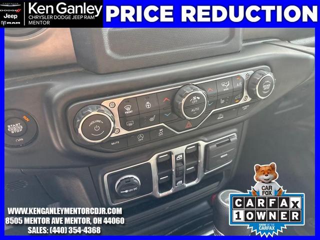 Photo of 2022 Black Clearcoat Jeep Gladiator