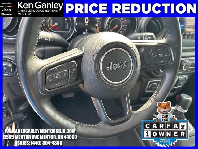 Photo of 2022 Black Clearcoat Jeep Gladiator