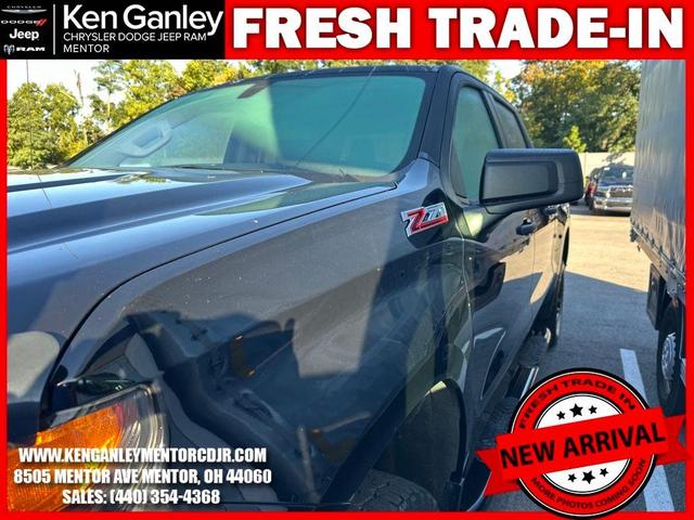 Photo of 2020 Black Chevrolet Silverado 1500