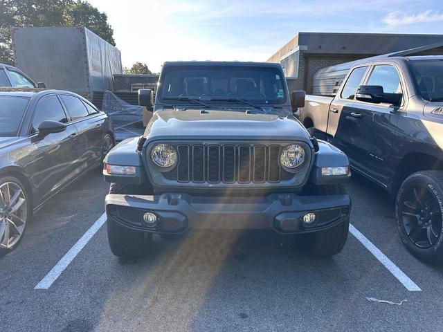 Photo of 2024 Anvil Clearcoat Jeep Gladiator