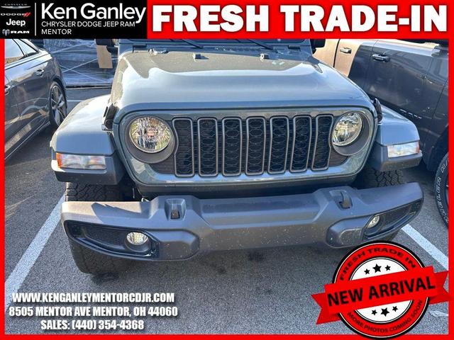 Photo of 2024 Anvil Clearcoat Jeep Gladiator