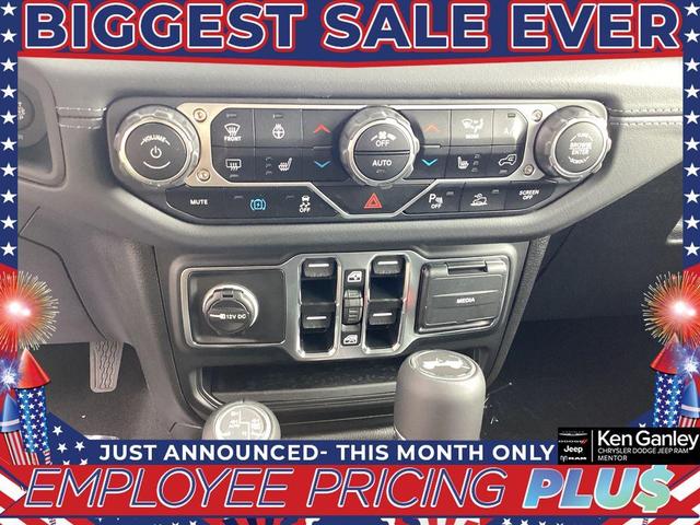 Photo of 2025 Bright White Clearcoat Jeep Wrangler 4xe