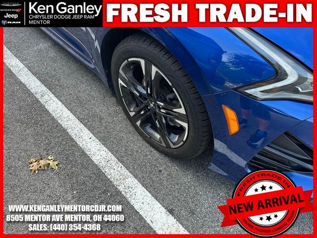 Photo of 2022 Sapphire Blue Kia K5