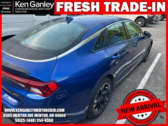 Photo of 2022 Sapphire Blue Kia K5