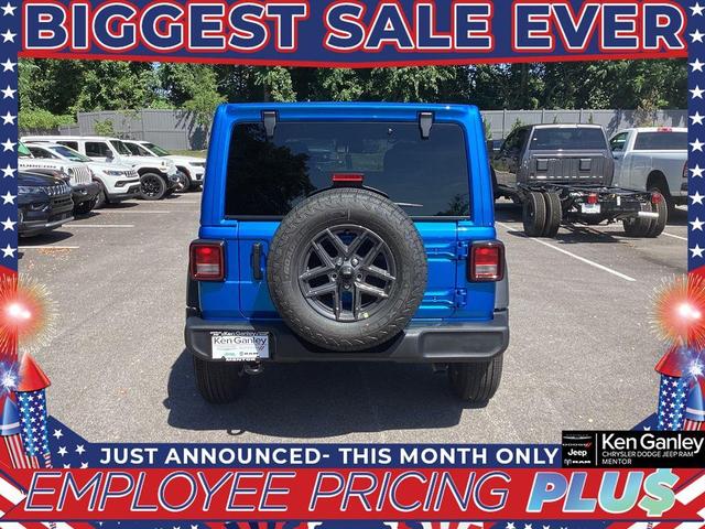 Photo of 2025 Hydro Blue Pearl Jeep Wrangler