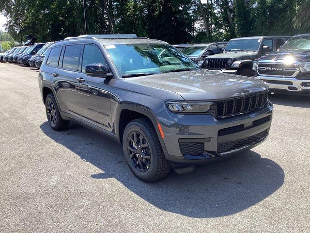 Photo of 2025 Metallic Jeep Grand Cherokee L