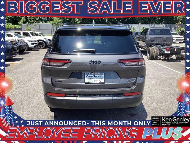 Photo of 2025 Metallic Jeep Grand Cherokee L