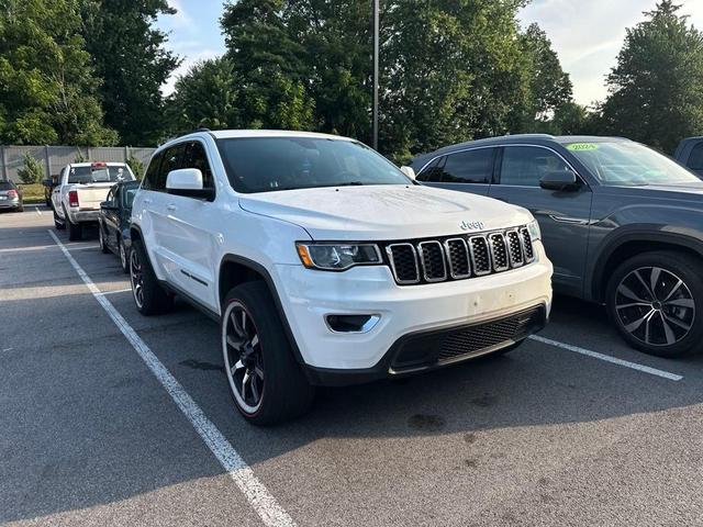 Photo of 2019 Bright White Clearcoat Jeep Grand Cherokee