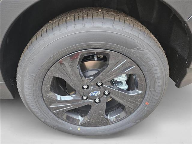 Photo of 2025 Crystal White Pearl Subaru Crosstrek