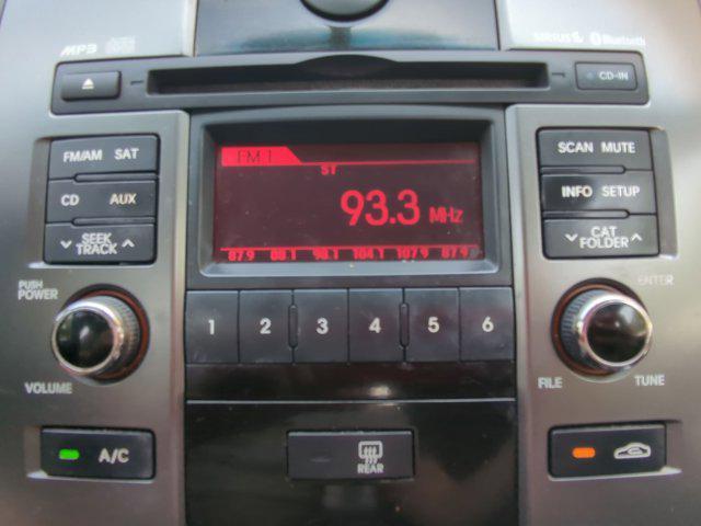 Photo of 2011 Bright Silver Metallic Kia Forte