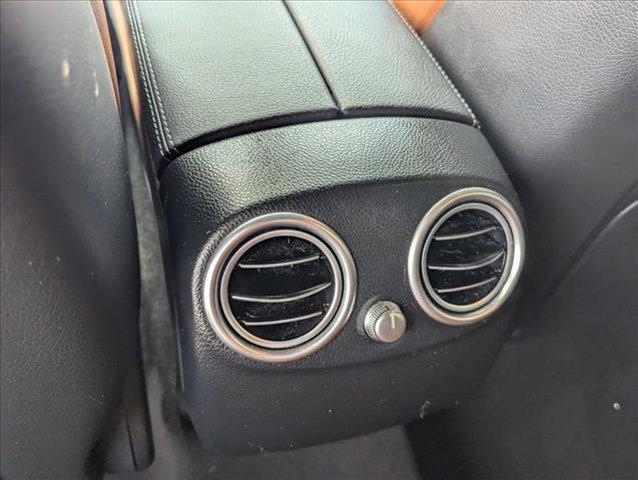 Photo of 2022 Black Mercedes-Benz GLC 300