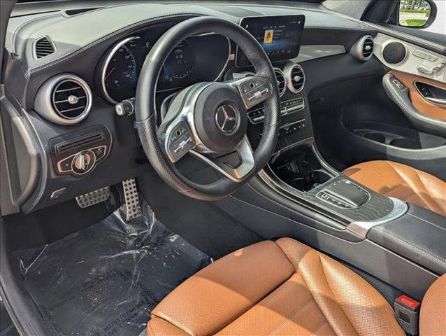 Photo of 2022 Black Mercedes-Benz GLC 300