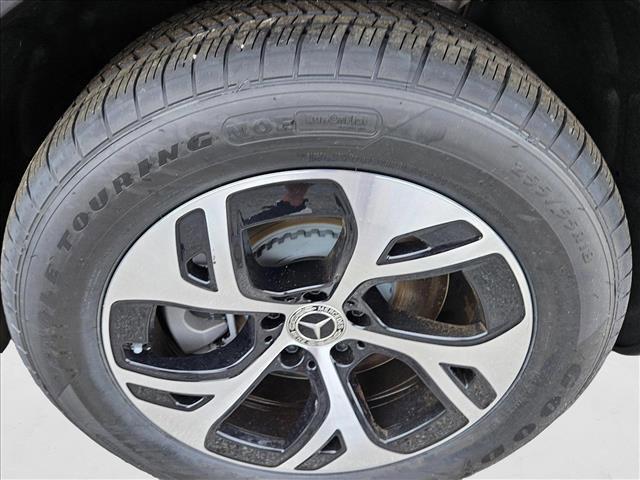 Photo of 2025 Black Mercedes-Benz GLC 350e