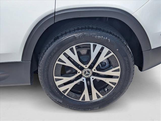 Photo of 2025 Polar White Mercedes-Benz GLB 250