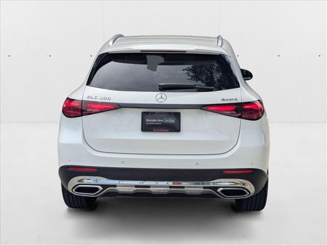 Photo of 2025 Polar White Mercedes-Benz GLC 300