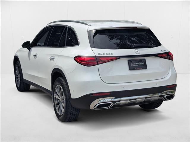 Photo of 2025 Polar White Mercedes-Benz GLC 300