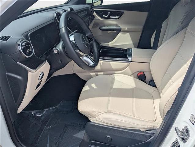 Photo of 2025 Polar White Mercedes-Benz GLC 300