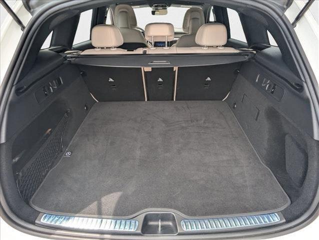 Photo of 2025 Polar White Mercedes-Benz GLC 300