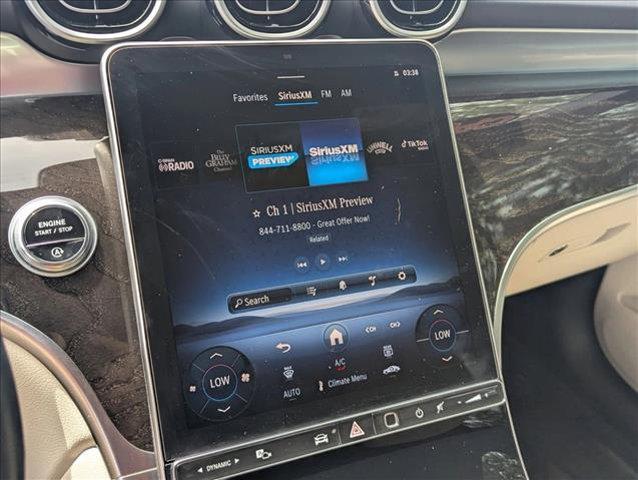 Photo of 2025 Polar White Mercedes-Benz GLC 300