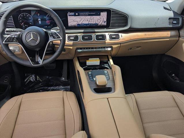 Photo of 2025 MANUFAKTUR Signature Ireland Mid Green Metallic Mercedes-Benz GLE 350