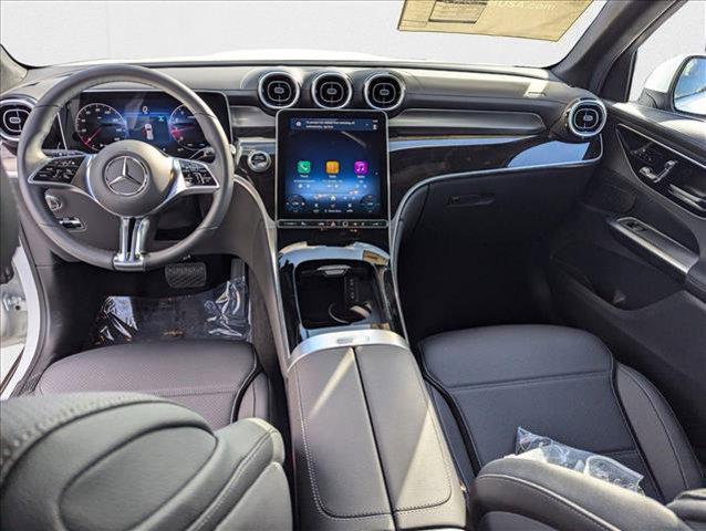 Photo of 2025 Polar White Mercedes-Benz GLC 300